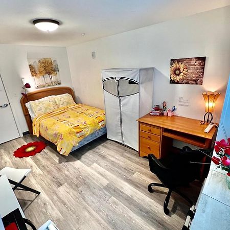 Micro Studio Apartment 10 Minutes Walk To University Of Washington シアトル エクステリア 写真
