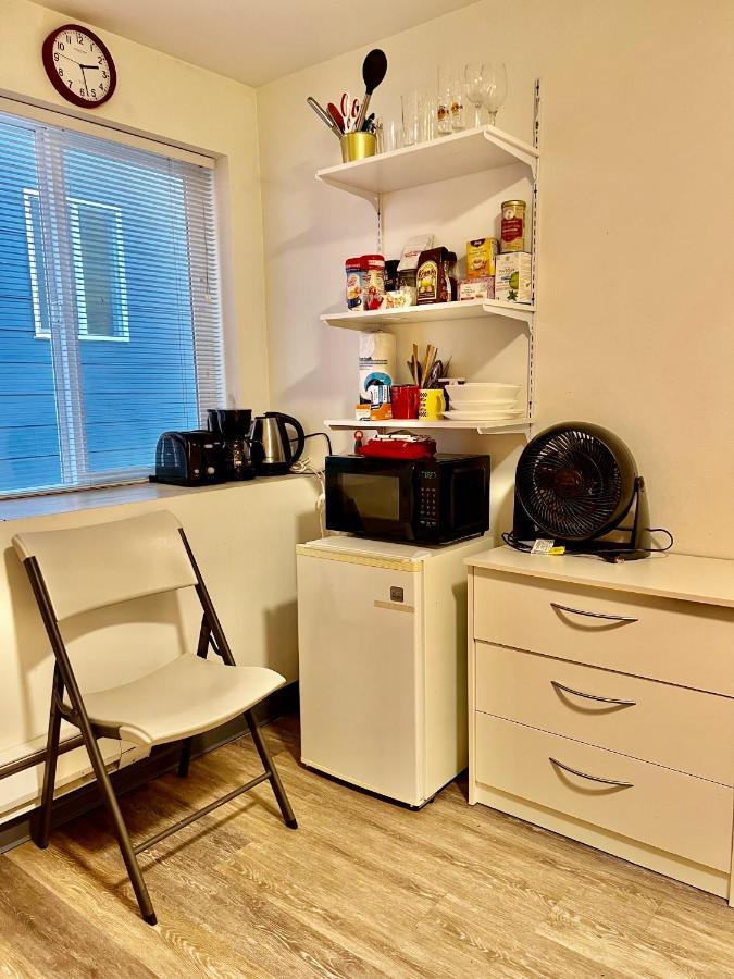 Micro Studio Apartment 10 Minutes Walk To University Of Washington シアトル エクステリア 写真