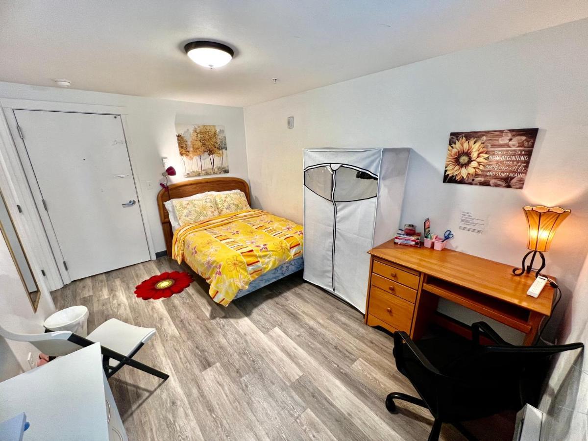 Micro Studio Apartment 10 Minutes Walk To University Of Washington シアトル エクステリア 写真