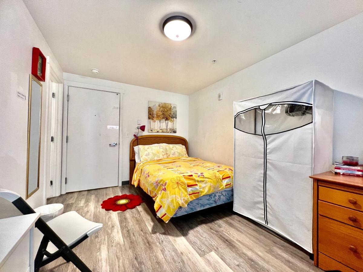 Micro Studio Apartment 10 Minutes Walk To University Of Washington シアトル エクステリア 写真