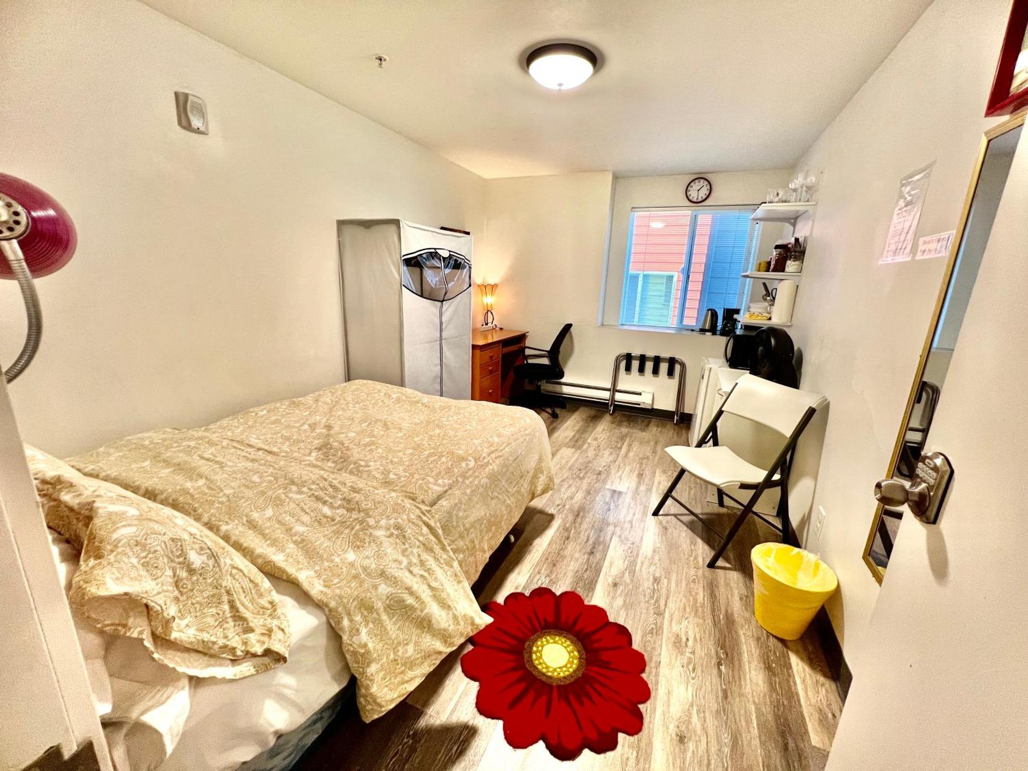 Micro Studio Apartment 10 Minutes Walk To University Of Washington シアトル エクステリア 写真